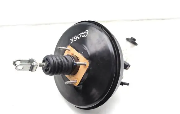 Toyota Hilux VIII Brake booster 13101025540