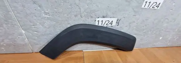 Toyota RAV 4 (XA40) Rear arch trim MIA13145