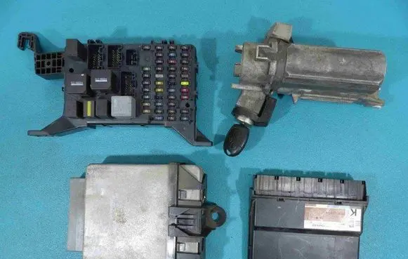 Ford Mondeo Mk III Engine control unit/module ECU 3S7A-12A650-LA IMPRK863538