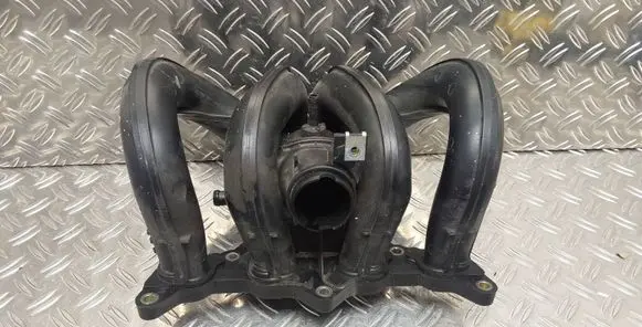 Toyota Yaris Intake manifold 2SZ