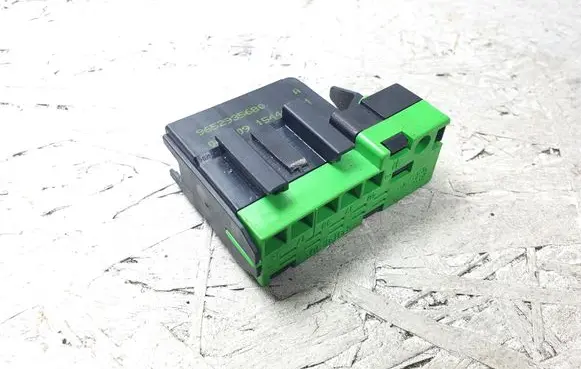 Citroen Berlingo Fuse module 9652935680