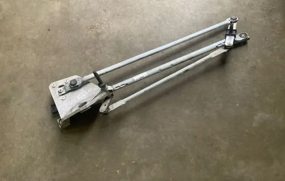 Ford Kuga I Front wiper linkage and motor 8V4117504BB 3397021139