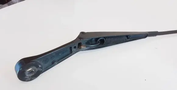Volkswagen PASSAT B5 Front wiper blade arm 3B1955409
