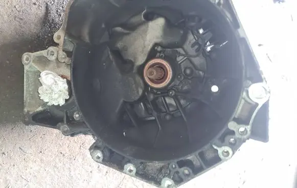 Opel Signum Manual 5 speed gearbox 13101871