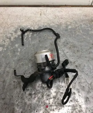 Volkswagen Golf VII Vacuum pump 5Q0612181BBILI 5Q0612181B