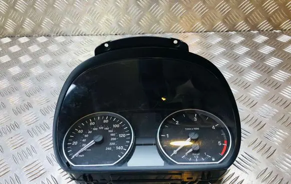 BMW 1 E81 E87 Speedometer (instrument cluster) 1041568