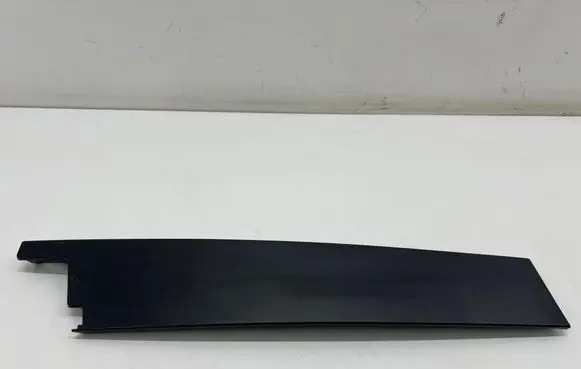 Renault Captur II Front door glass trim molding 802850312R