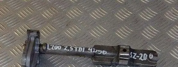 Mitsubishi L200 Oil pump balance shaft 