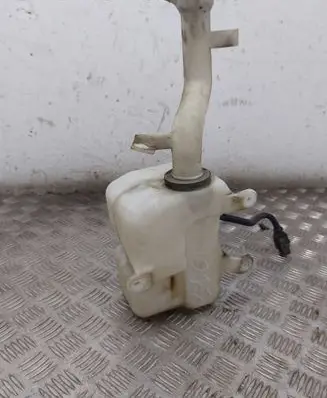 Windshield washer fluid reservoir/tank