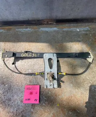 Volkswagen Golf III Rear door manual window regulator 