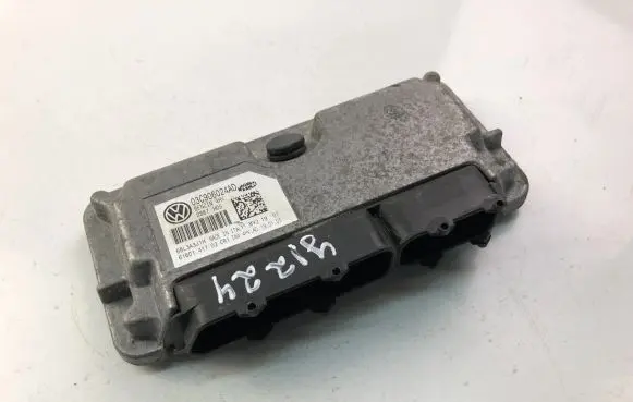 Volkswagen Polo Engine control unit/module ECU 03C906024AD