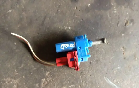 Ford Focus Brake pedal sensor switch 98ab-7c534-aa