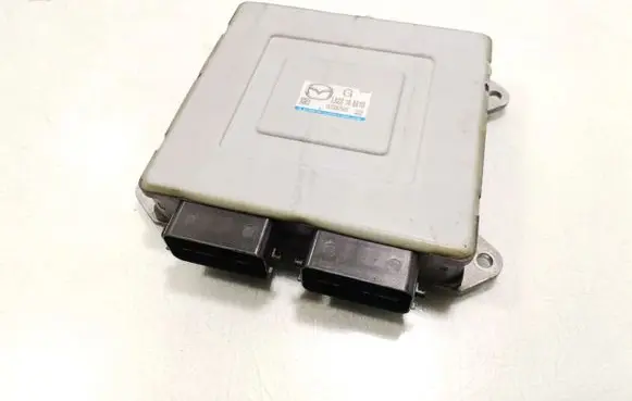 Mazda 5 Engine control unit/module L82318881D