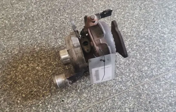 Jaguar S-Type Turbo 4R8Q6K682AK