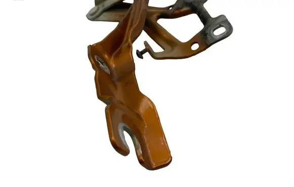Skoda Fabia Mk4 (6VA) Engine bonnet/hood hinges 6VA823302