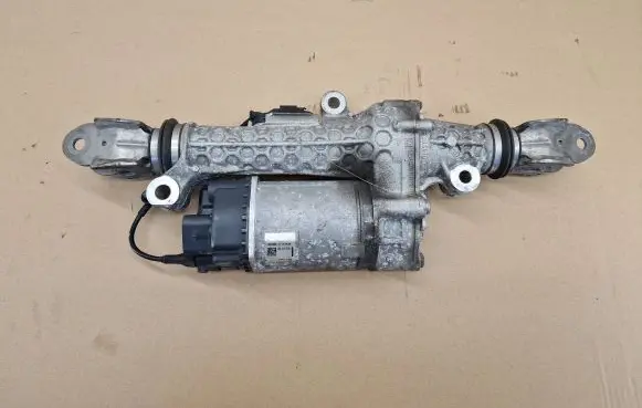 BMW 7 G11 G12 Rear steering column 6893752