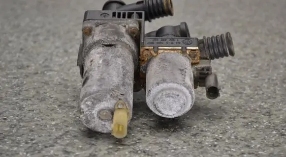 BMW 3 E46 Coolant heater control valve 64118369807 1147412149