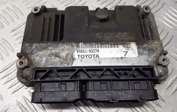 Toyota Yaris Engine control unit/module 89660-52D30