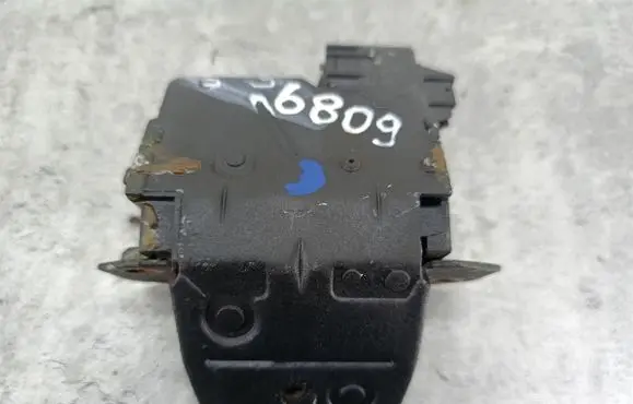 Mercedes-Benz C W203 Tailgate lock latch