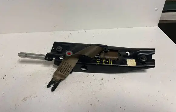 Volvo S80 Front seatbelt 30734847