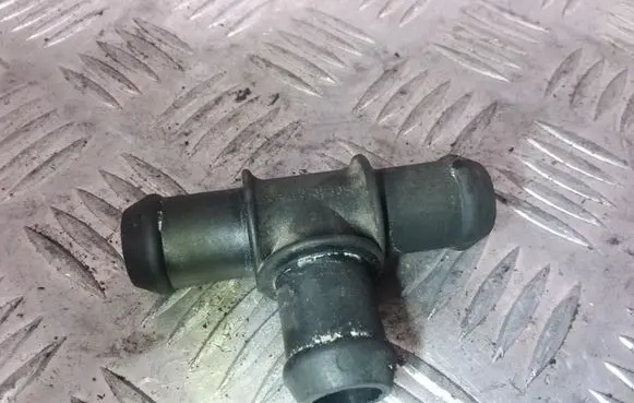 Mercedes-Benz E W210 Engine coolant pipe/hose 738000248