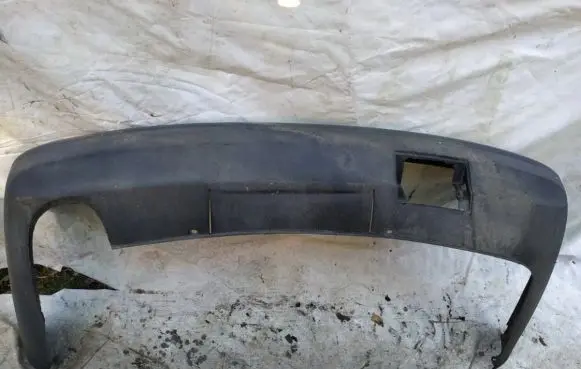 Opel Omega B1 Front bumper lip pilkas