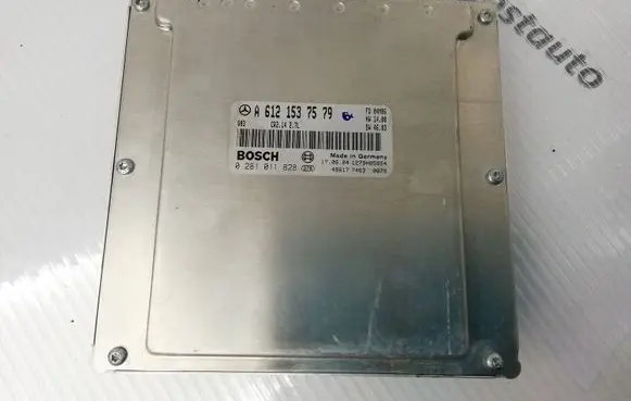 Mercedes-Benz C AMG W203 Engine control unit/module A6121537579 0281011828