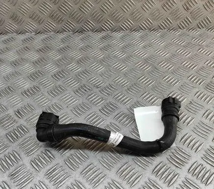 BMW 5 G60 Engine coolant pipe/hose 8490268