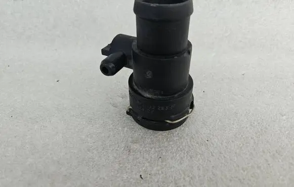 Audi A4 S4 B8 8K Engine coolant pipe/hose 8K0122293F