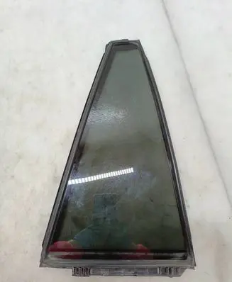 Toyota RAV 4 (XA50) Rear vent window glass 43R007953