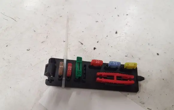 Citroen C5 Fuse box cover 9637466280
