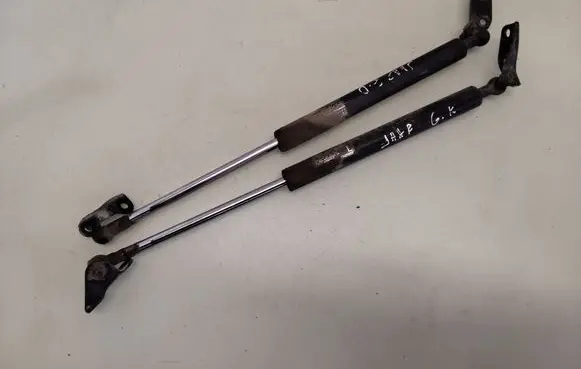 Honda Jazz Tailgate/trunk strut/damper 