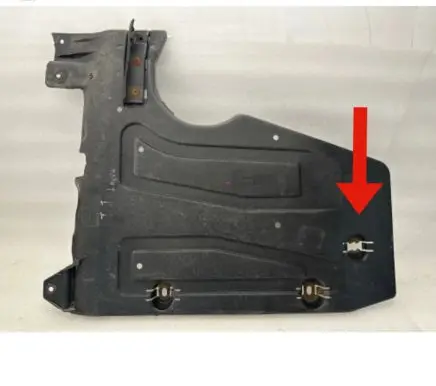 Audi TT Mk1 Fuel tank bottom protection 8N0825213D