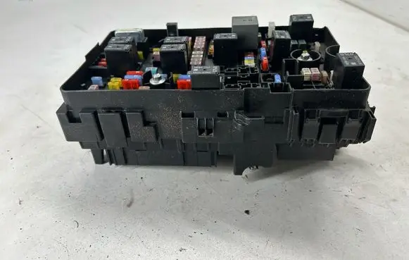 Chrysler Pacifica Fuse box set 68234333AD
