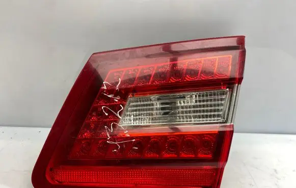 Mercedes-Benz E W212 Tailgate rear/tail lights 2128201064