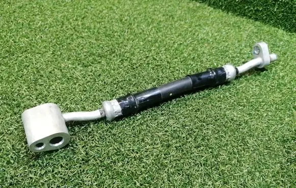 Renault Trafic III (X82) Air conditioning (A/C) pipe/hose 738102651R