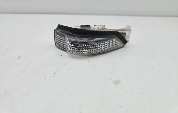 Toyota Auris E180 Mirror indicator light 