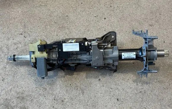BMW X6 E71 Steering wheel axle 6786603