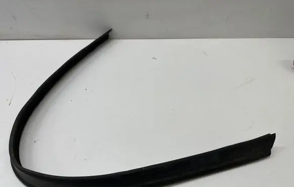BMW 2 F46 Engine compartment rubber 