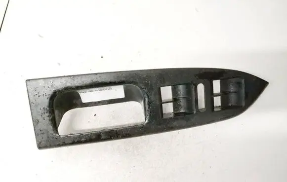 Volkswagen Touran I Front door window switch trim 1t1867371f