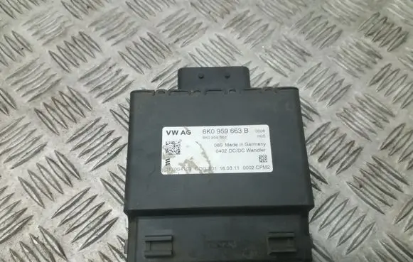 Skoda Fabia Mk2 (5J) Power management control unit 8K0959663B 8K0959663