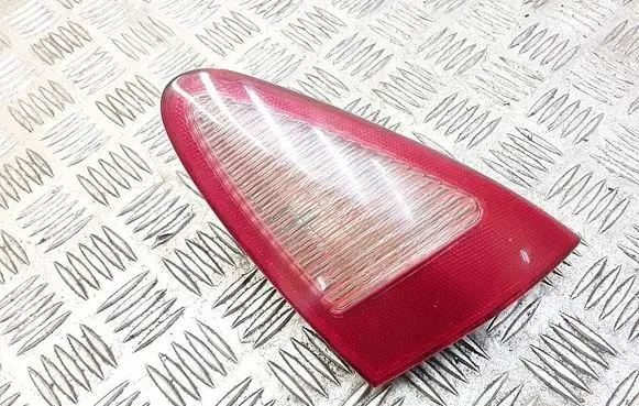 Alfa Romeo 147 Tailgate rear/tail lights 03321010 46556346 46747825