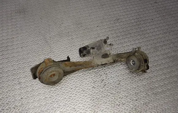 Nissan Primastar Front control arm