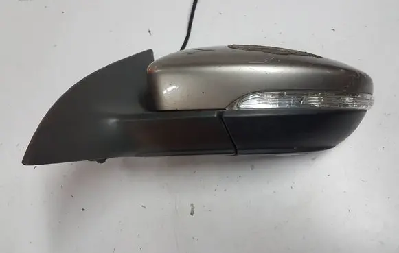 Volkswagen PASSAT CC Front door electric wing mirror 