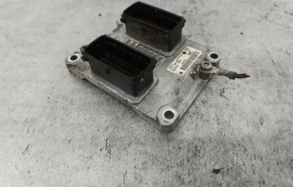 Opel Tigra B Engine control unit/module ECU 55354328