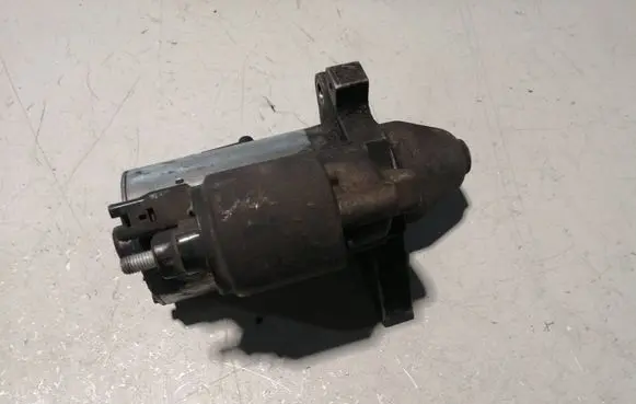 Toyota Yaris Starter motor 281000Q031