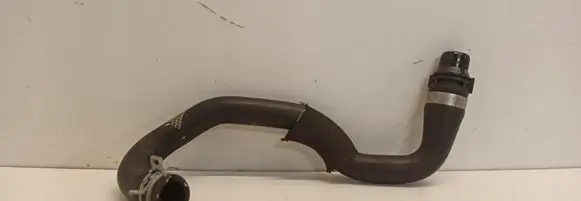 Volvo V60 Engine coolant pipe/hose 32252517