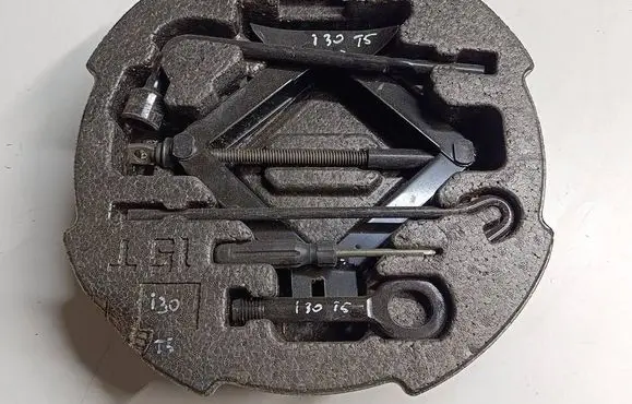 Hyundai i30 Tool set 09149A6000T5 09149A6000 09149A60005