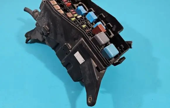 Toyota RAV 4 (XA30) Fuse box set IMPRK1357174
