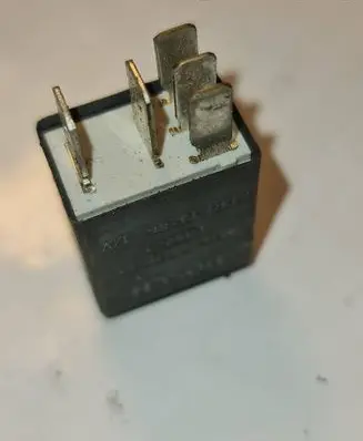 Volkswagen Transporter - Caravelle T5 Other relay 95VW10K705EA 0332201102